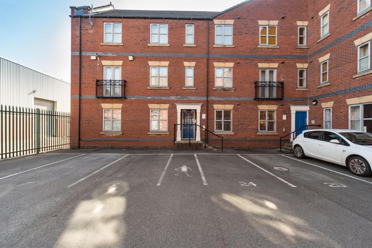 City Centre Posh Parlour Gated Parking 1Bed Wifi كينغستون أبون هول المظهر الخارجي الصورة