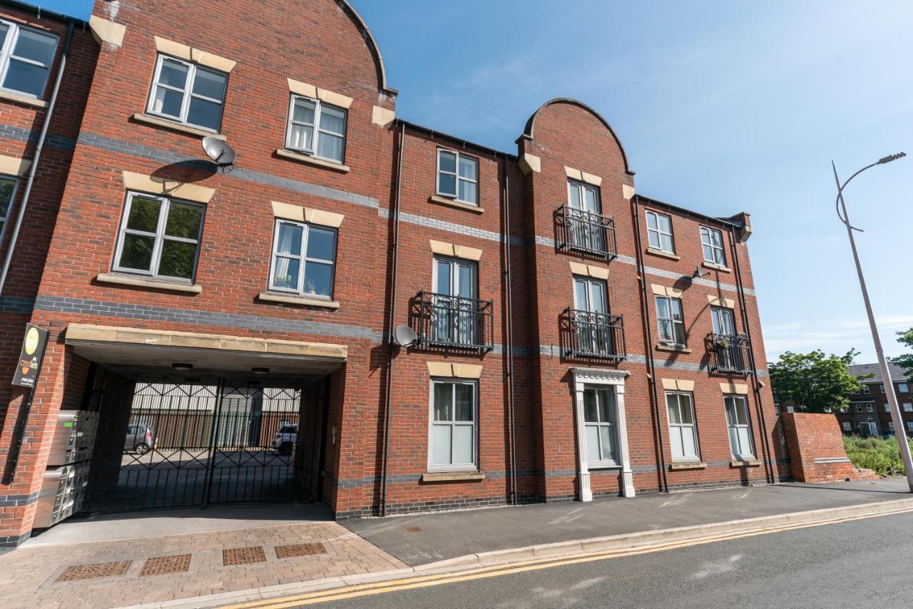 City Centre Posh Parlour Gated Parking 1Bed Wifi كينغستون أبون هول المظهر الخارجي الصورة